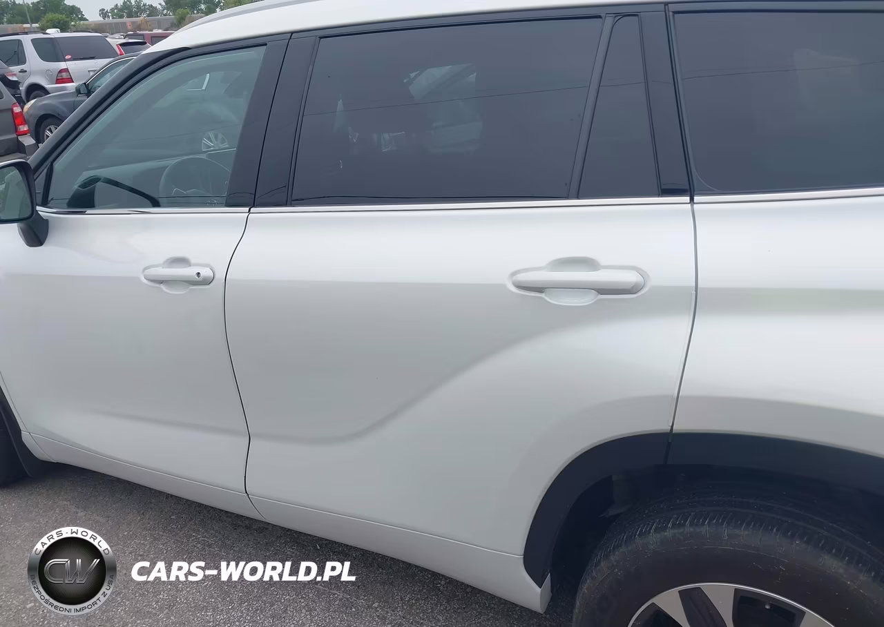 2022 Toyota Highlander Xle VIN:5TDGZRBH7NS243918 - 14