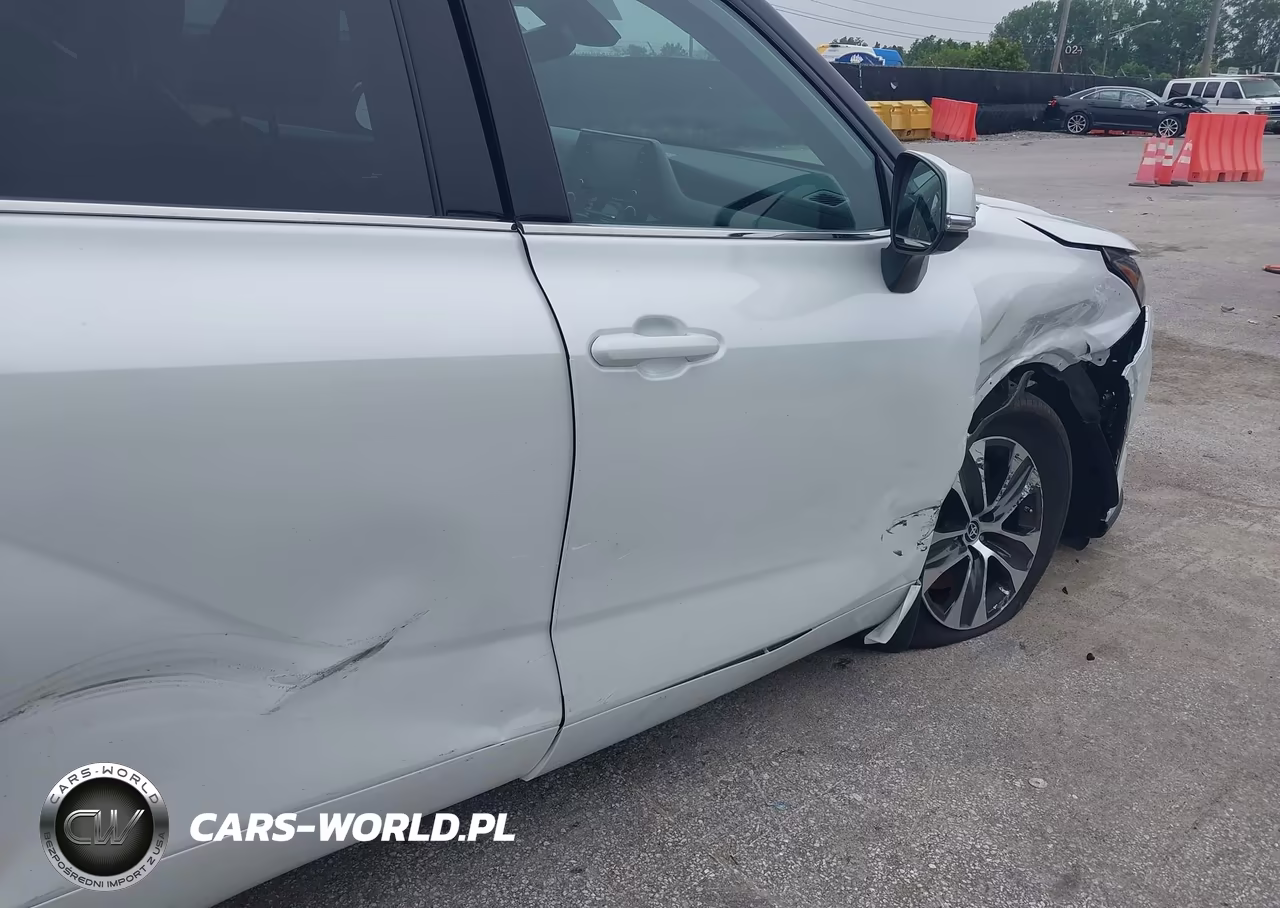 2022 Toyota Highlander Xle VIN:5TDGZRBH7NS243918 - 6
