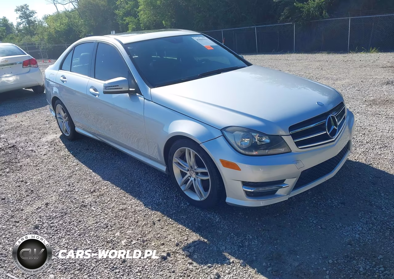 2014 Mercedes-Benz C 300 Sport 4Matic – zdjęcie 1 z 18