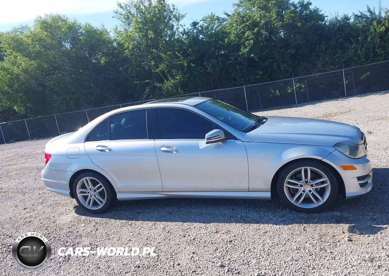 2014 Mercedes-Benz C 300 Sport 4Matic VIN:WDDGF8AB6ER313767 - 13