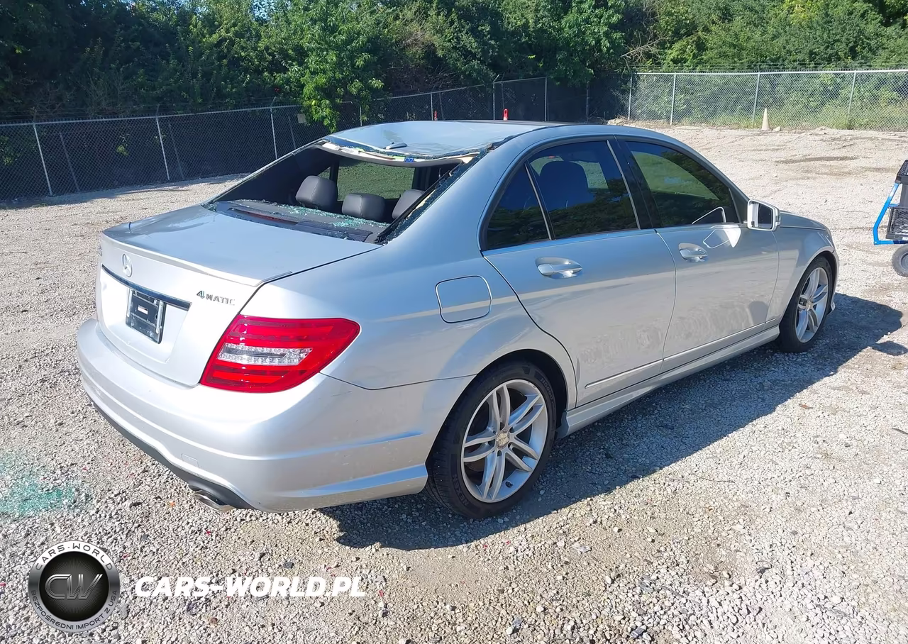 2014 Mercedes-Benz C 300 Sport 4Matic VIN:WDDGF8AB6ER313767 - 4