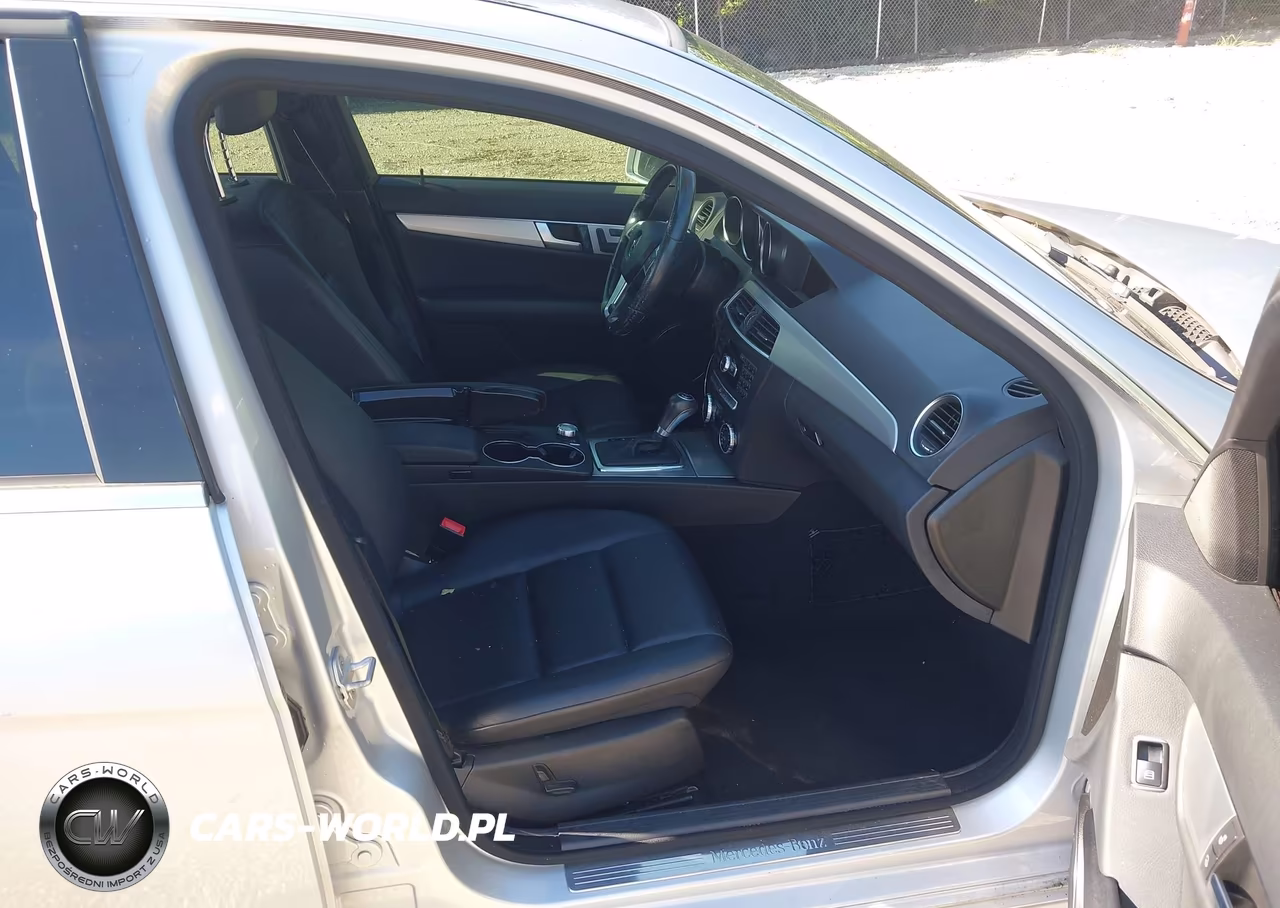 2014 Mercedes-Benz C 300 Sport 4Matic VIN:WDDGF8AB6ER313767 - 5