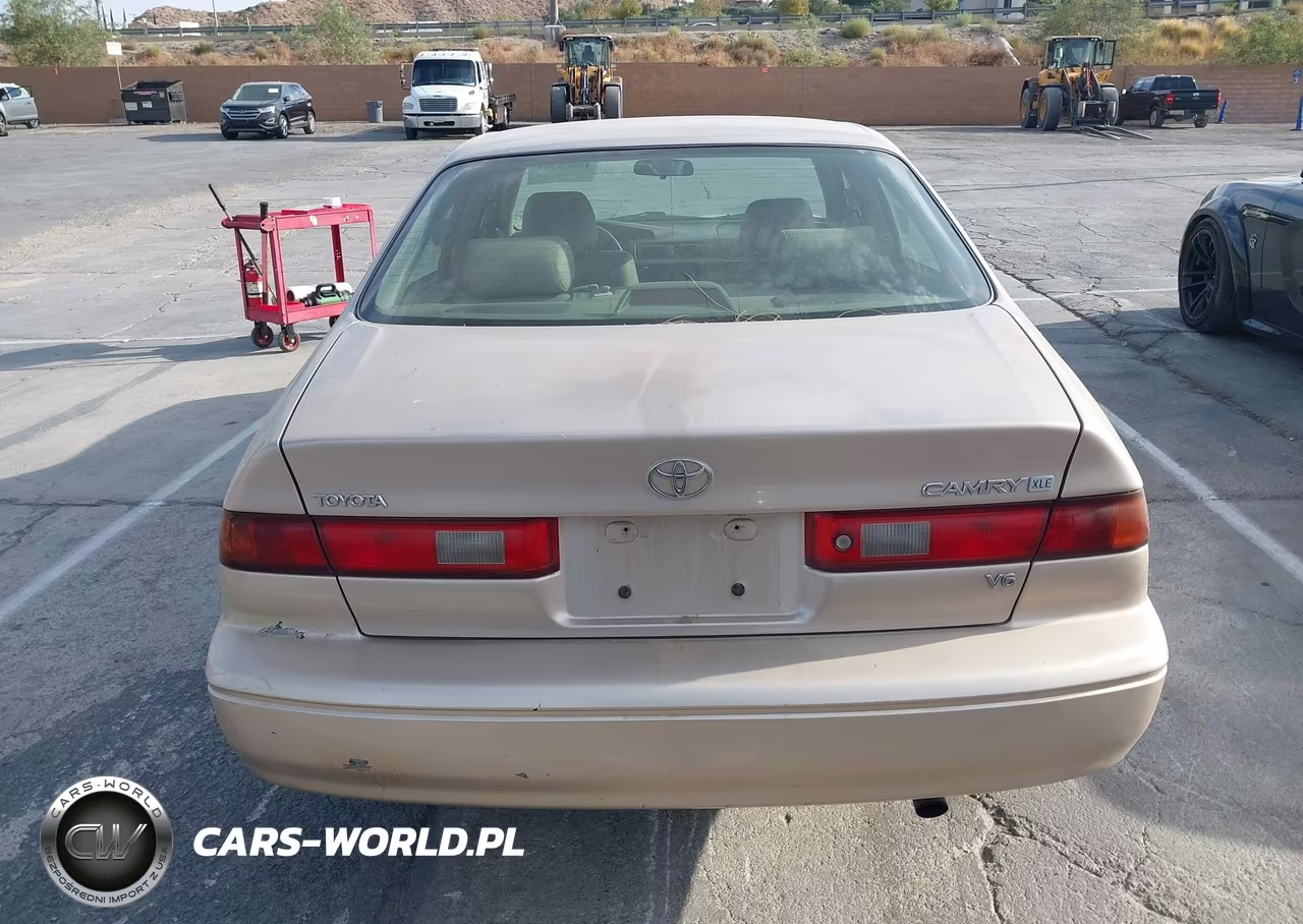 1999 Toyota Camry Xle V6 VIN:4T1BF28K9XU080986 - 15