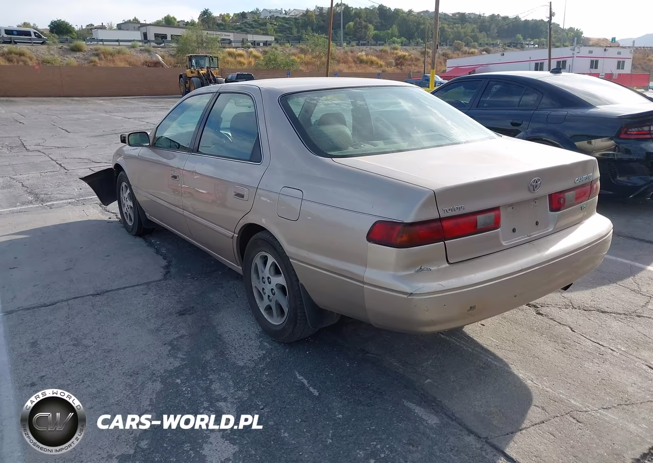 1999 Toyota Camry Xle V6 VIN:4T1BF28K9XU080986 - 3