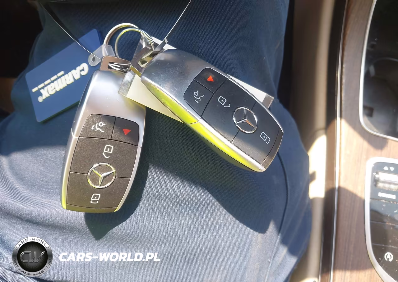 2020 Mercedes-Benz C 300 4Matic VIN:WDDWF8EB2LR559685 - 11