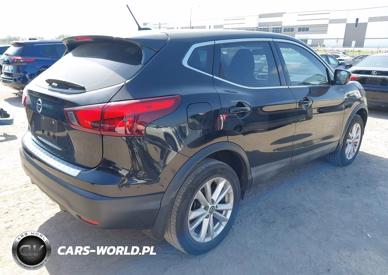 2019 Nissan Rogue Sport S VIN:JN1BJ1CP6KW526513 - 4