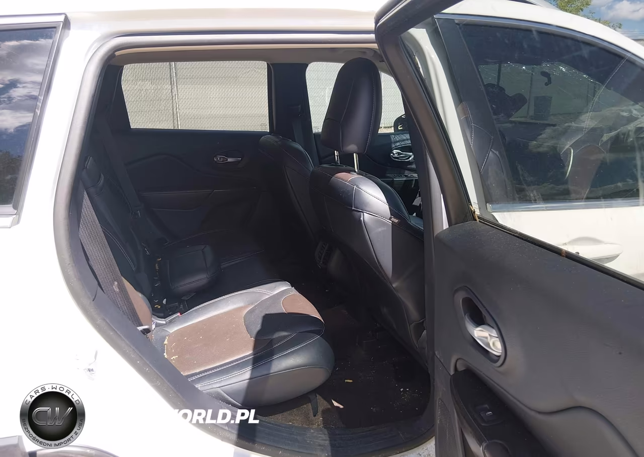 2015 Jeep Cherokee Limited VIN:1C4PJMDS0FW575798 - 8