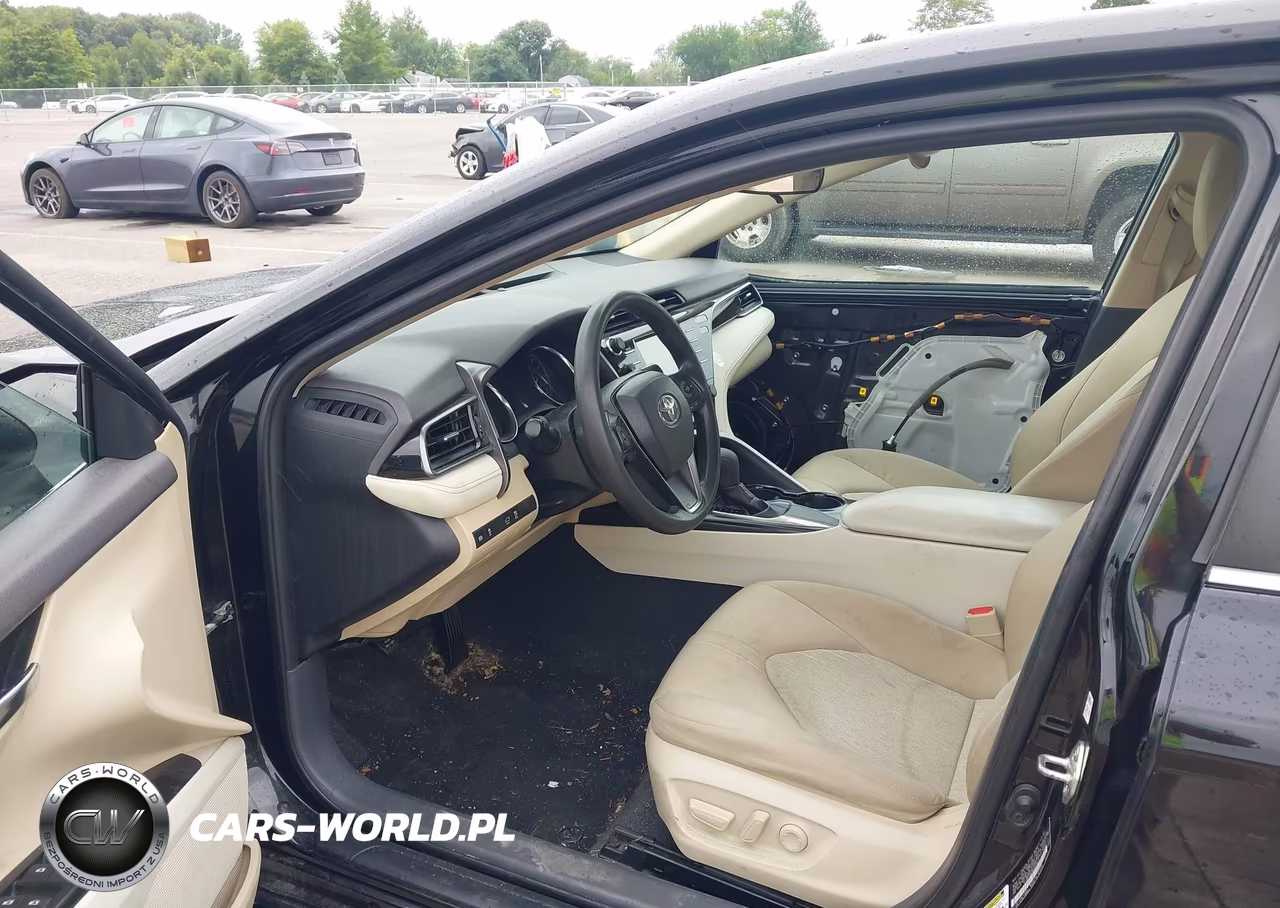 2019 Toyota Camry Le VIN:4T1B11HK0KU691507 - 5