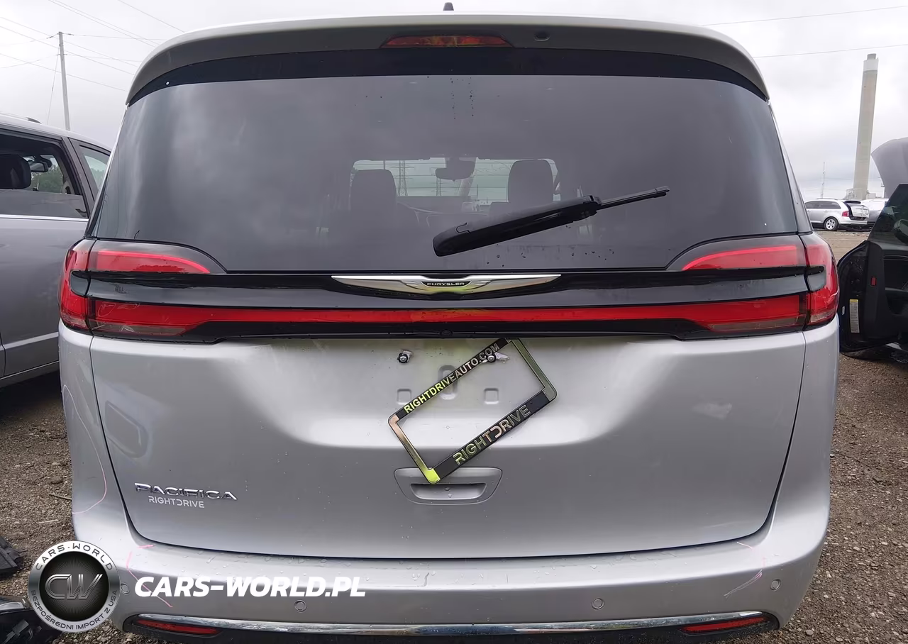 2024 Chrysler Pacifica Touring L VIN:2C4RC1BG2RR125406 - 17