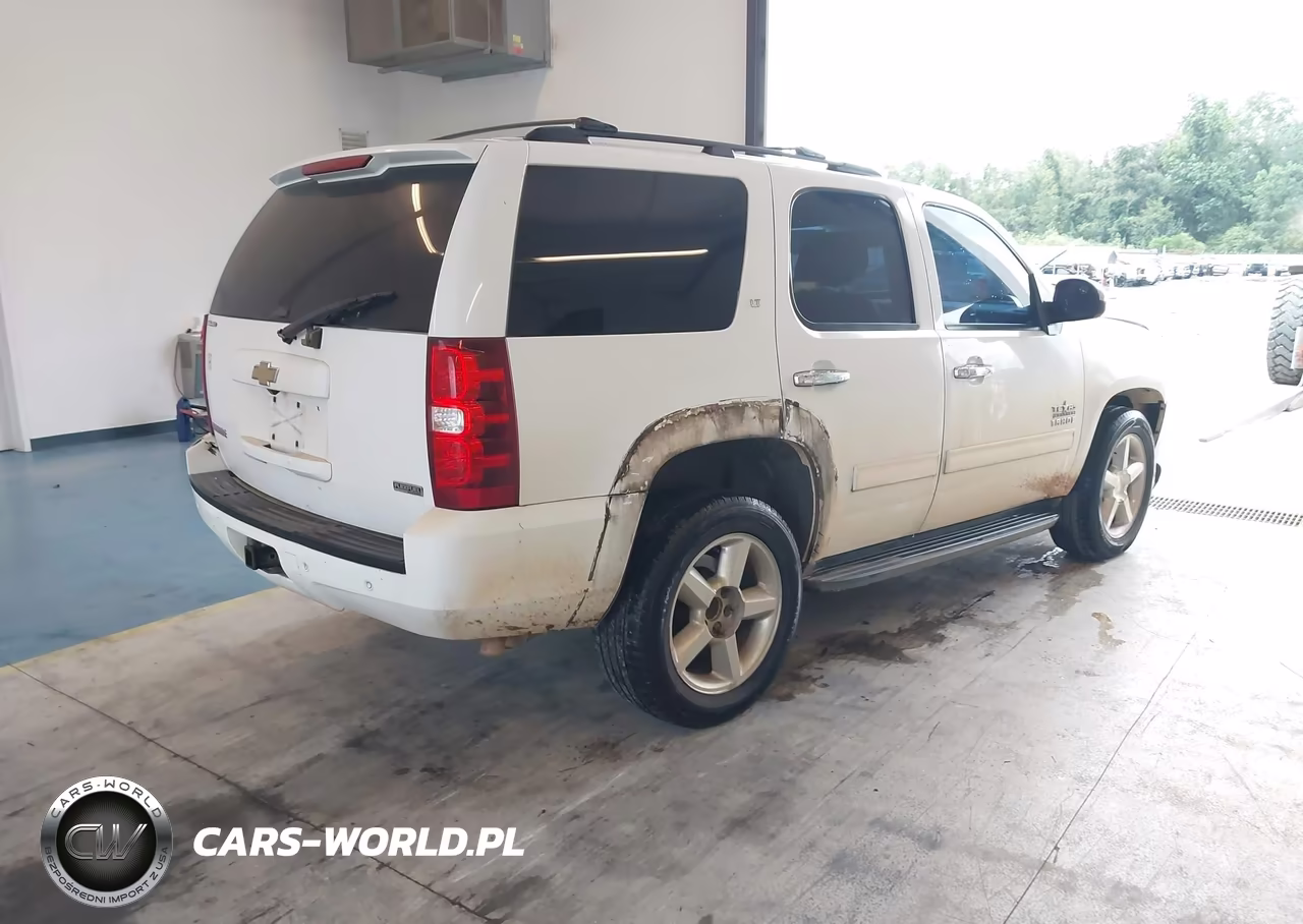 2011 Chevrolet Tahoe Lt VIN:1GNSCBE0XBR395119 - 4