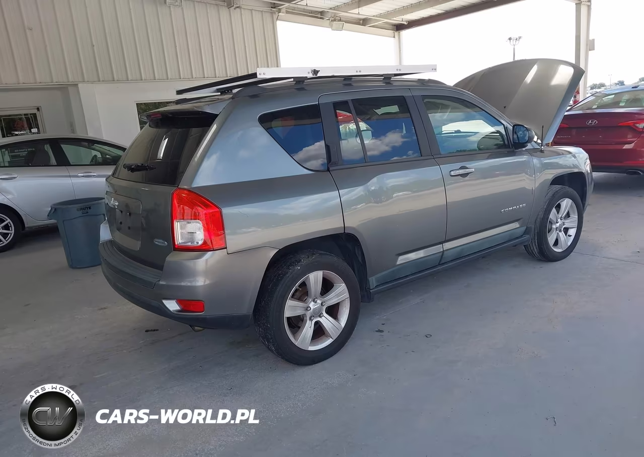 2011 Jeep Compass VIN:1J4NF1FB0BD266353 - 4