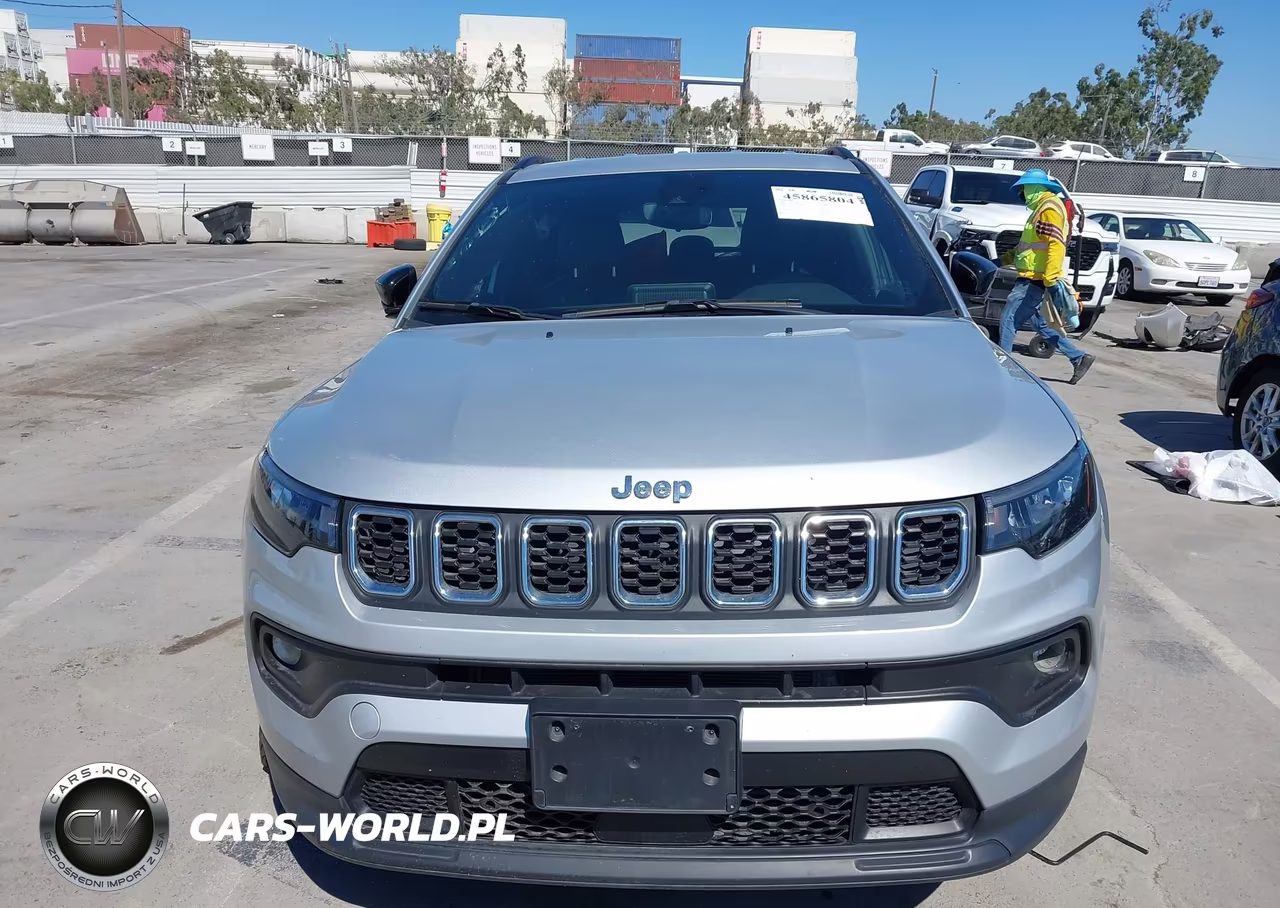 2025 Jeep Compass Latitude VIN:3C4NJDBN5ST568902 - 13