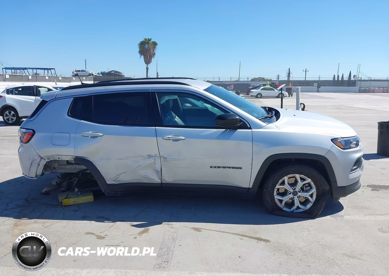 2025 Jeep Compass Latitude VIN:3C4NJDBN5ST568902 - 14