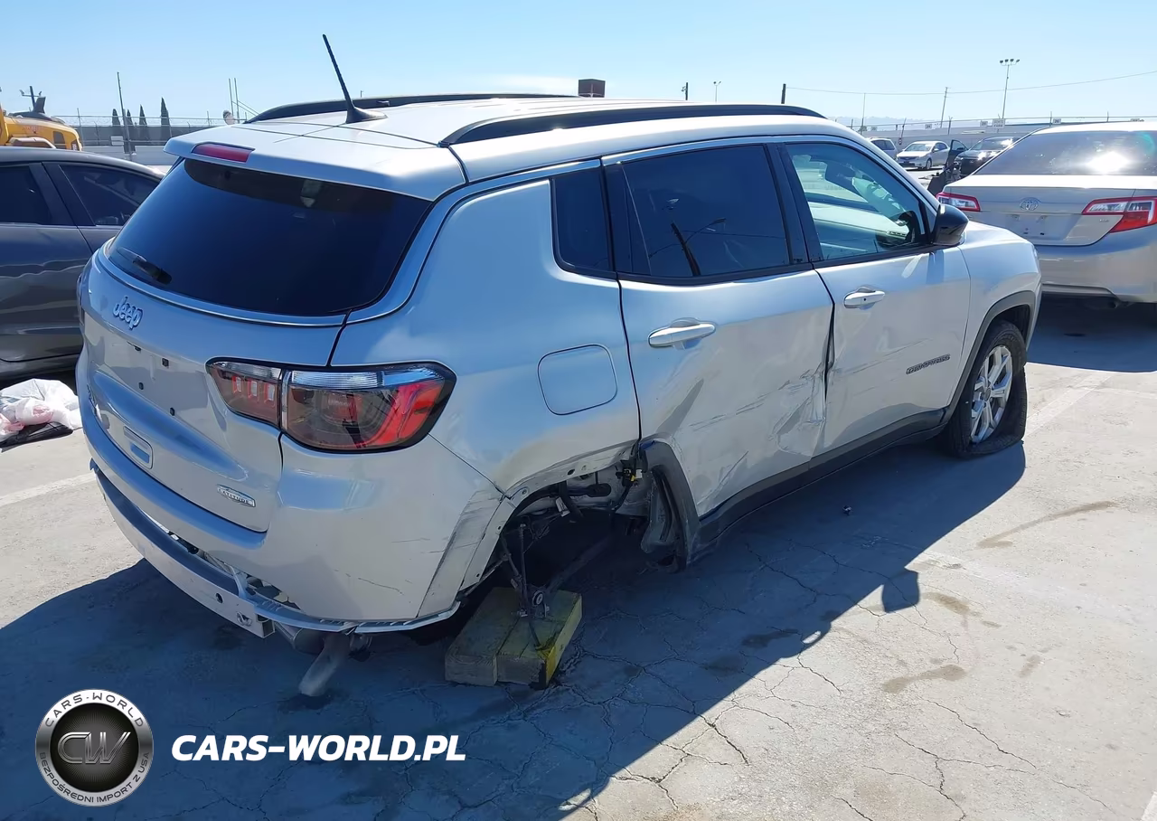 2025 Jeep Compass Latitude VIN:3C4NJDBN5ST568902 - 4