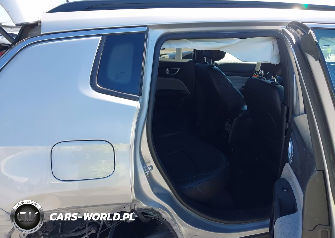 2025 Jeep Compass Latitude VIN:3C4NJDBN5ST568902 - 8