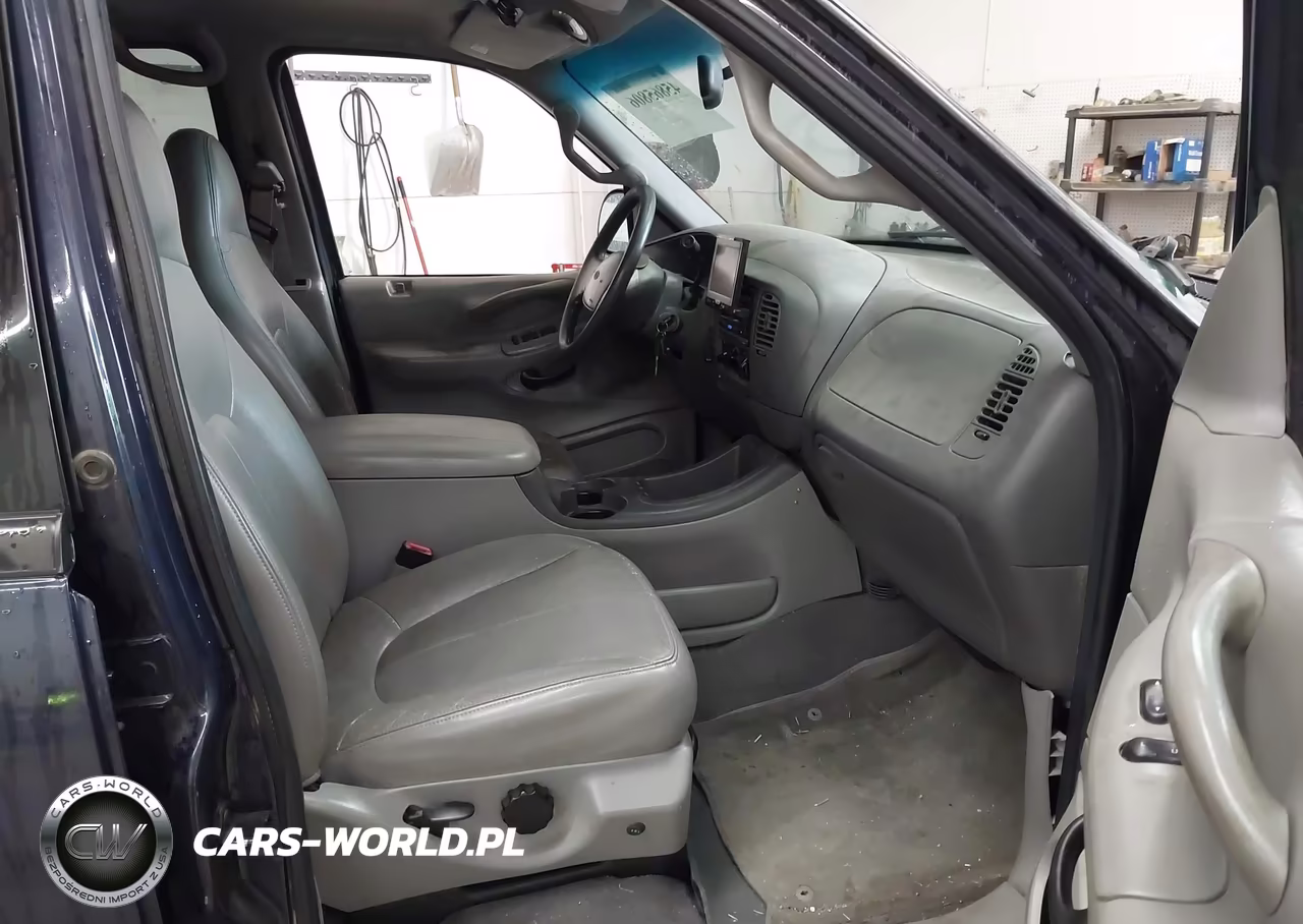 2000 Ford Expedition Xlt VIN:1FMRU1666YLA70184 - 5