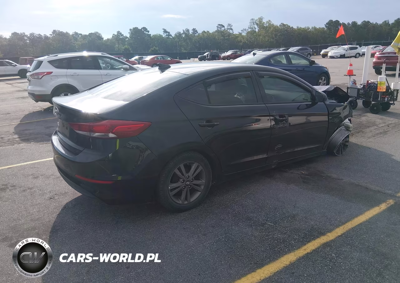 2017 Hyundai Elantra Se VIN:5NPD84LF5HH118903 - 4