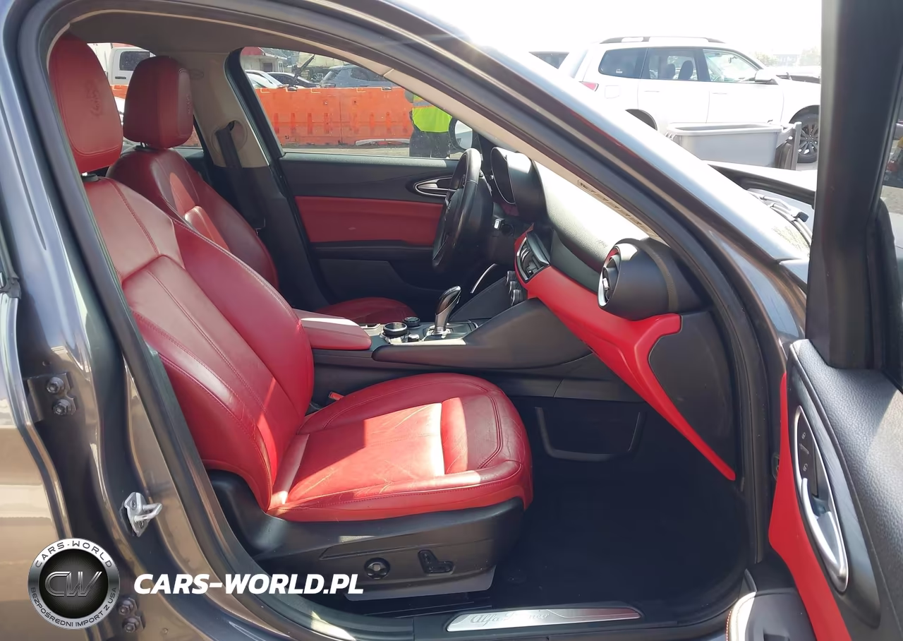 2018 Alfa Romeo Giulia Rwd VIN:ZARFAEBN0J7566994 - 5