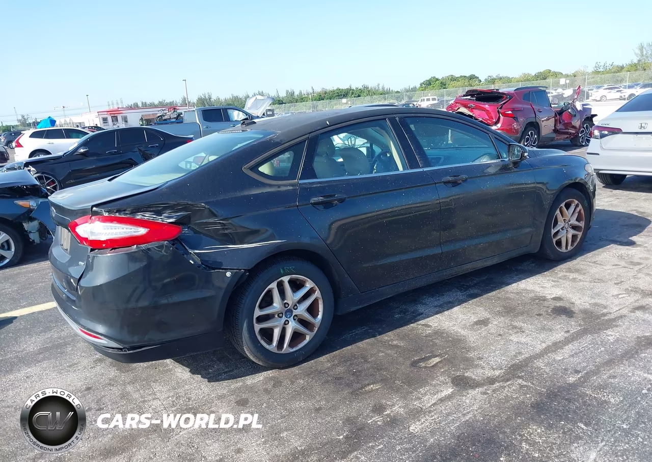 2013 Ford Fusion Se VIN:3FA6P0H77DR111048 - 4