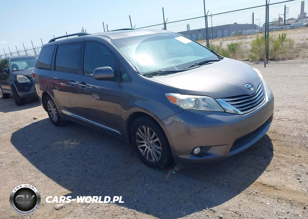 2017 Toyota Sienna Xle Premium 8 Passenger