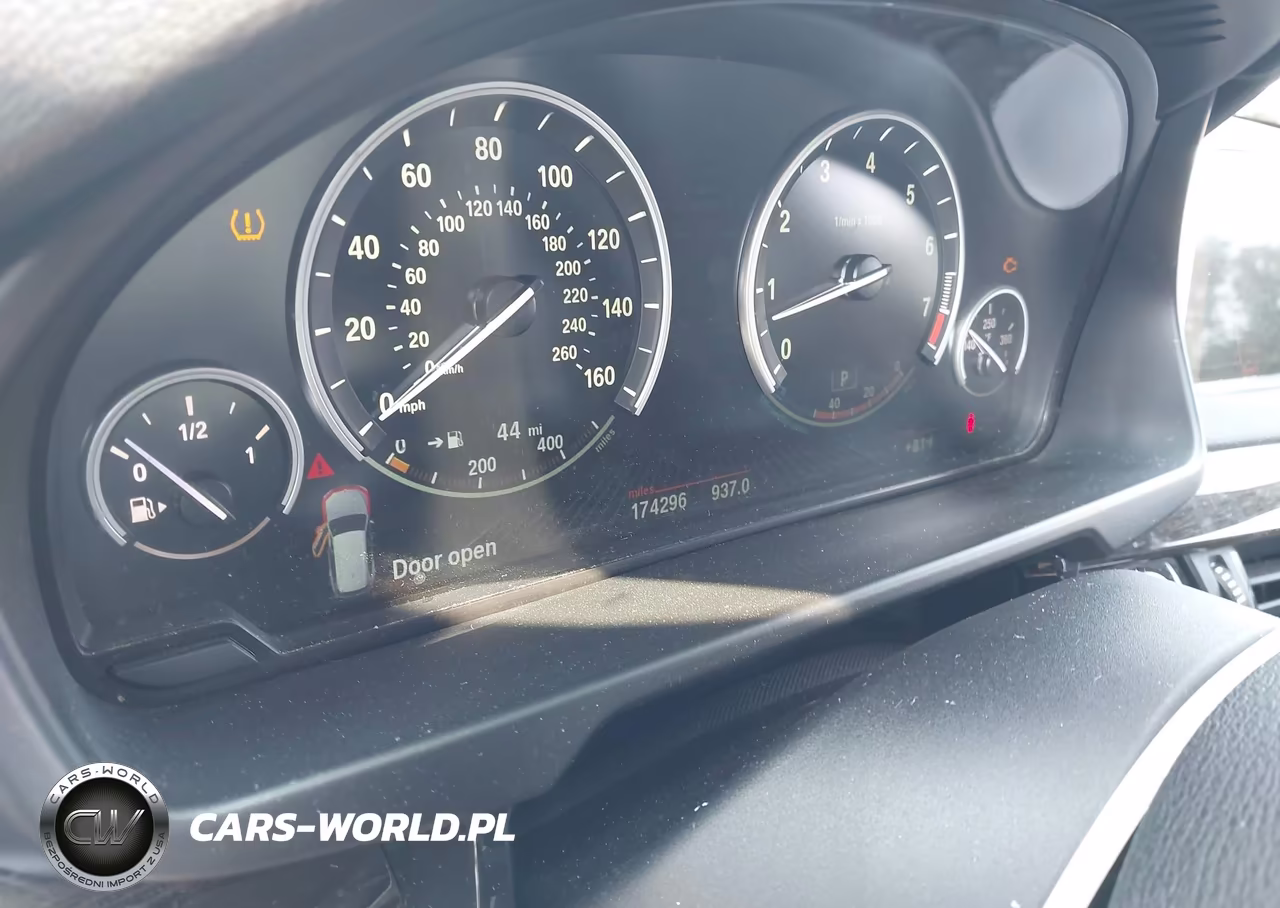 2015 BMW X5 xDrive35I VIN:5UXKR0C59F0K58773 - 15