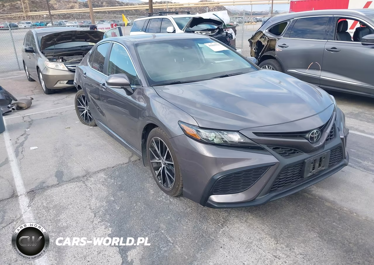 2024 Toyota Camry Se – zdjęcie 1 z 18