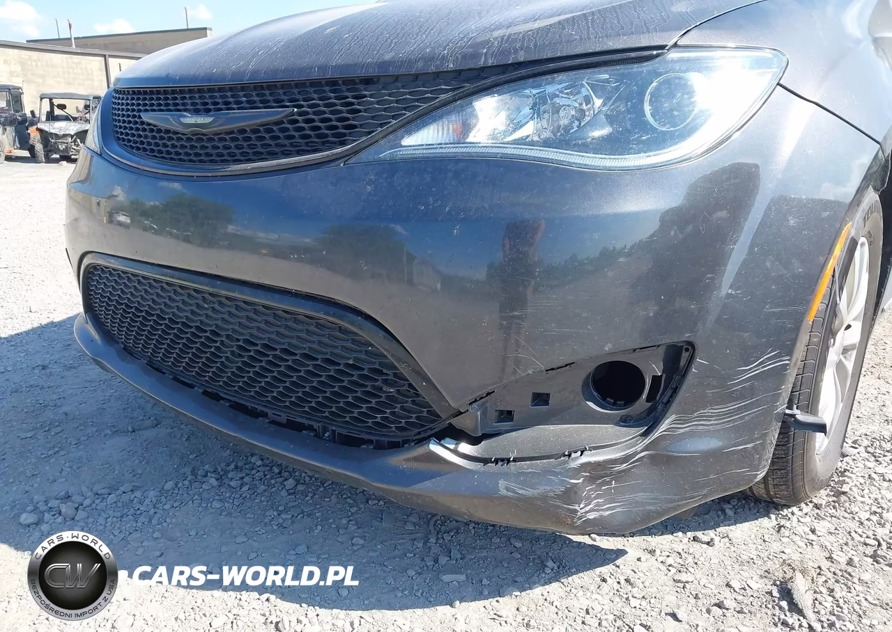 2020 Chrysler Pacifica Touring L VIN:2C4RC1BG6LR112715 - 6