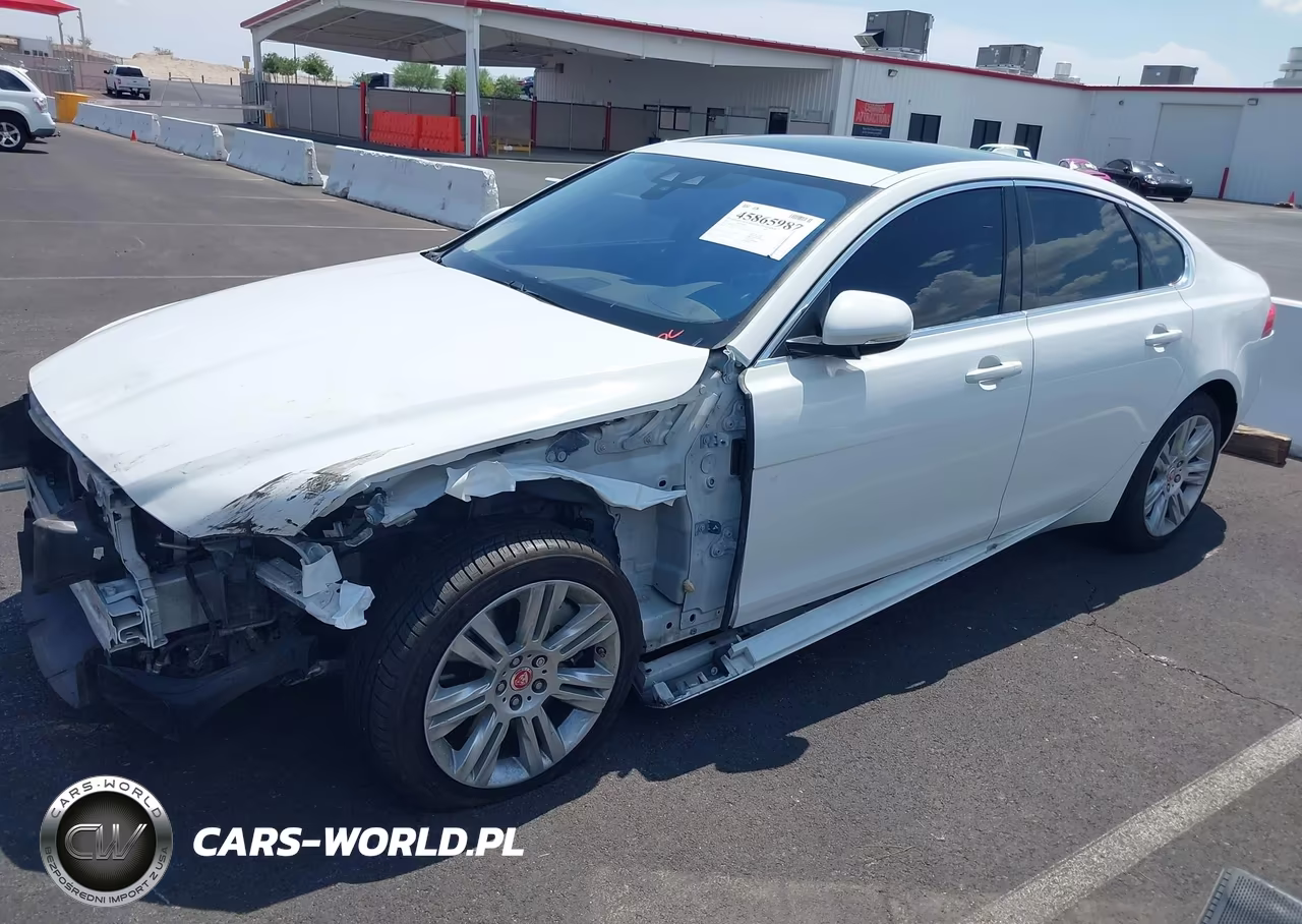 2017 Jaguar Xf 35T Premium VIN:SAJBD4BVXHCY44572 - 13