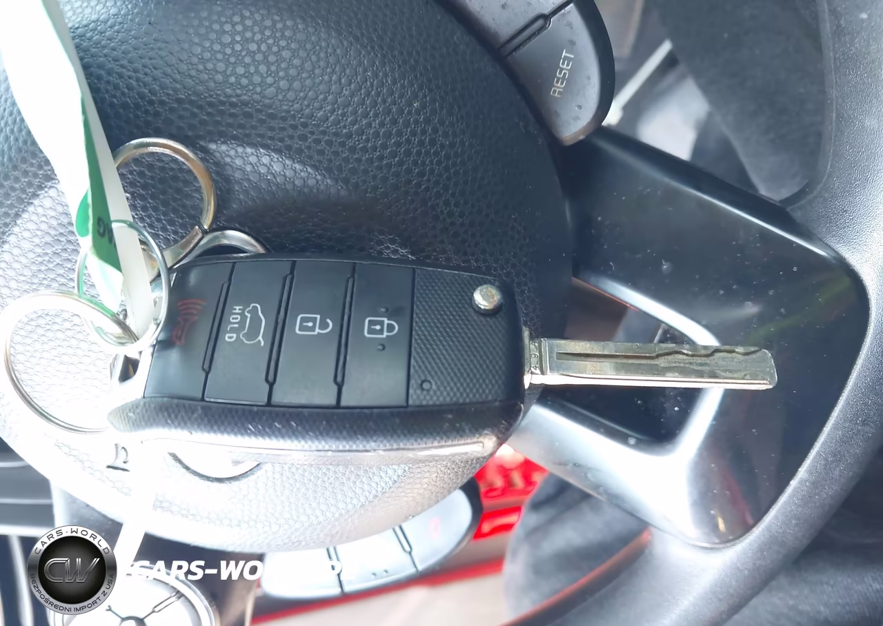 2018 Kia Soul + VIN:KNDJP3A5XJ7619984 - 11