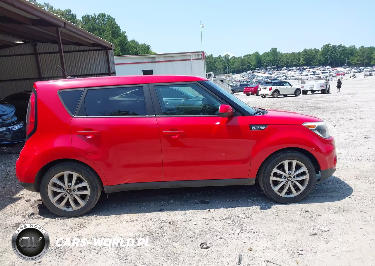 2018 Kia Soul + VIN:KNDJP3A5XJ7619984 - 13