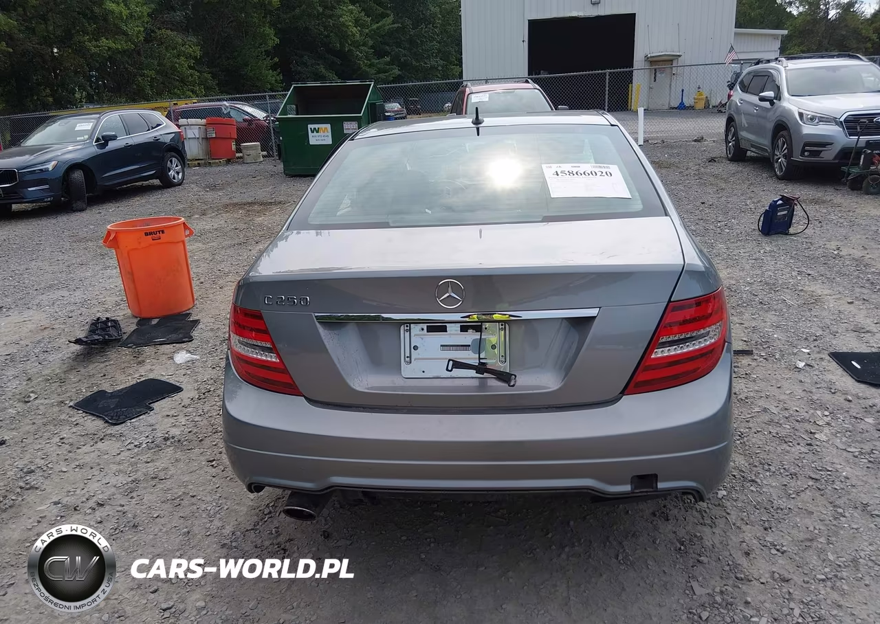 2014 Mercedes-Benz C 250 Sport VIN:WDDGF4HB9EA962105 - 16