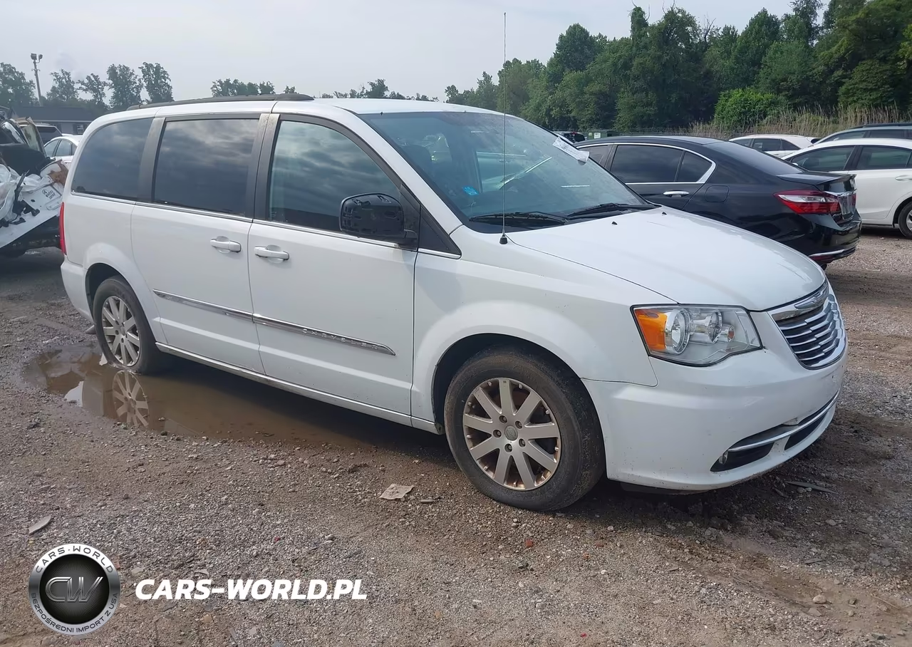 2015 Chrysler Town & Country Touring – zdjęcie 1 z 16