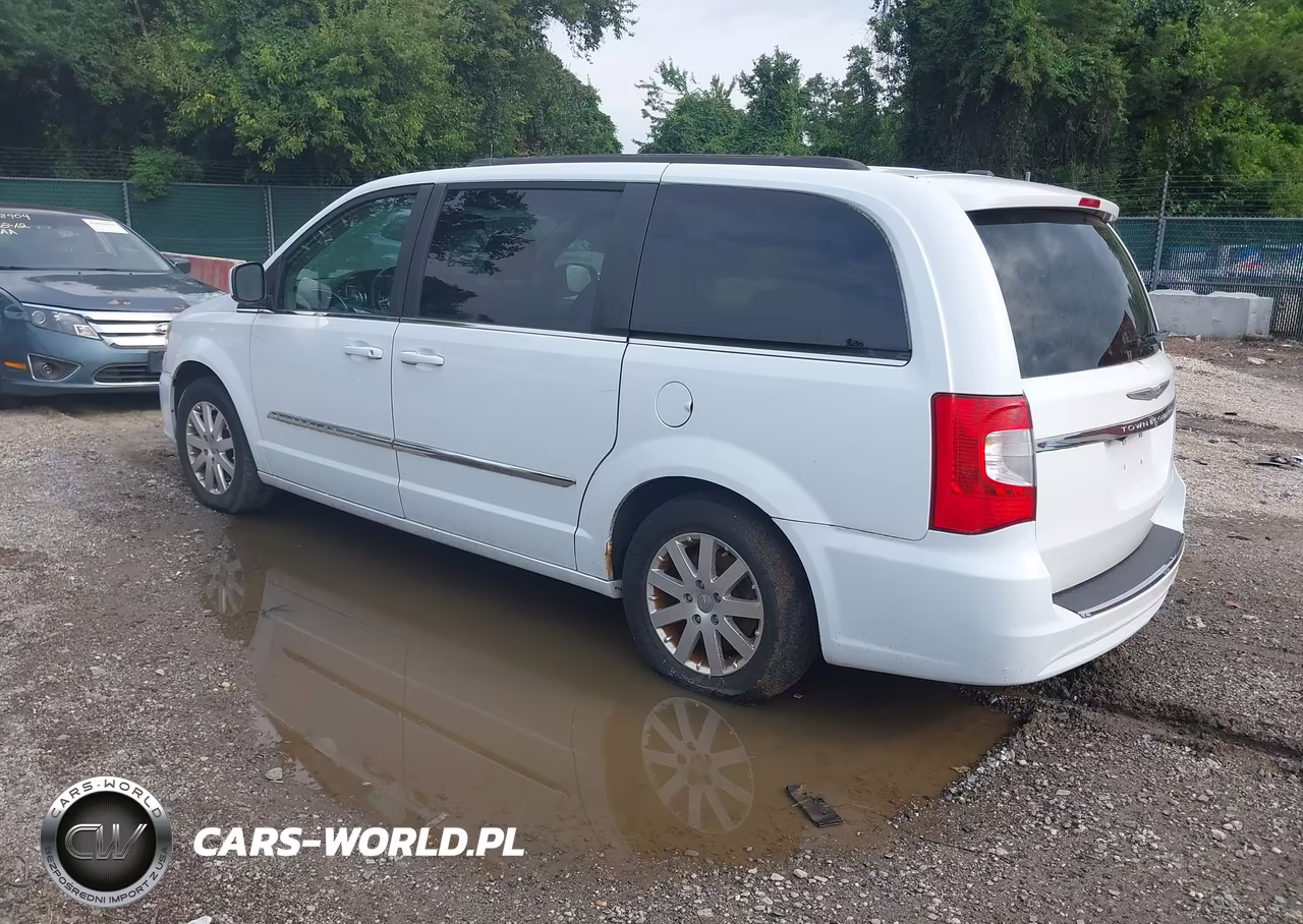 2015 Chrysler Town & Country Touring VIN:2C4RC1BG6FR582425 - 3