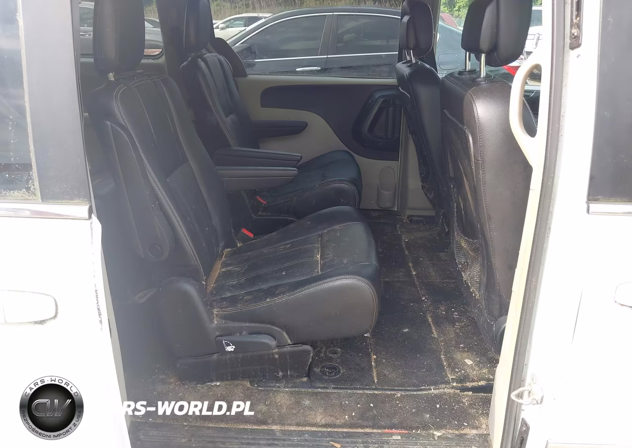 2015 Chrysler Town & Country Touring VIN:2C4RC1BG6FR582425 - 8