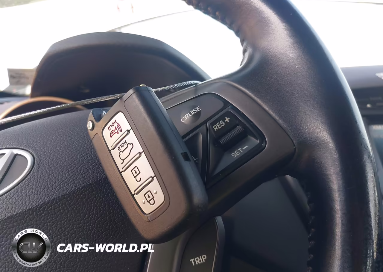 2014 Hyundai Veloster Turbo W-Black VIN:KMHTC6AE2EU204604 - 11