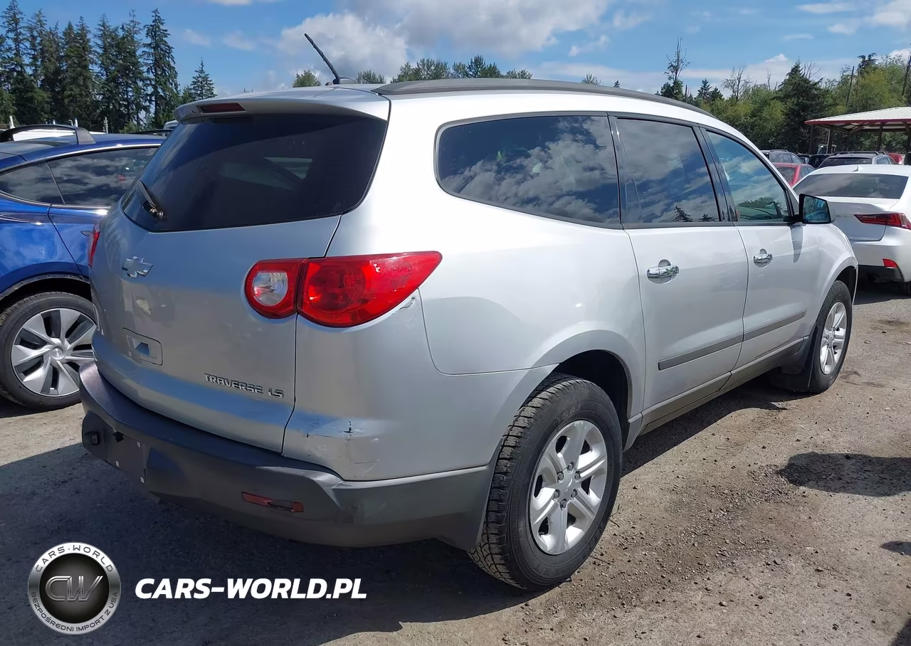 2010 Chevrolet Traverse Ls VIN:1GNLREED2AS155710 - 4