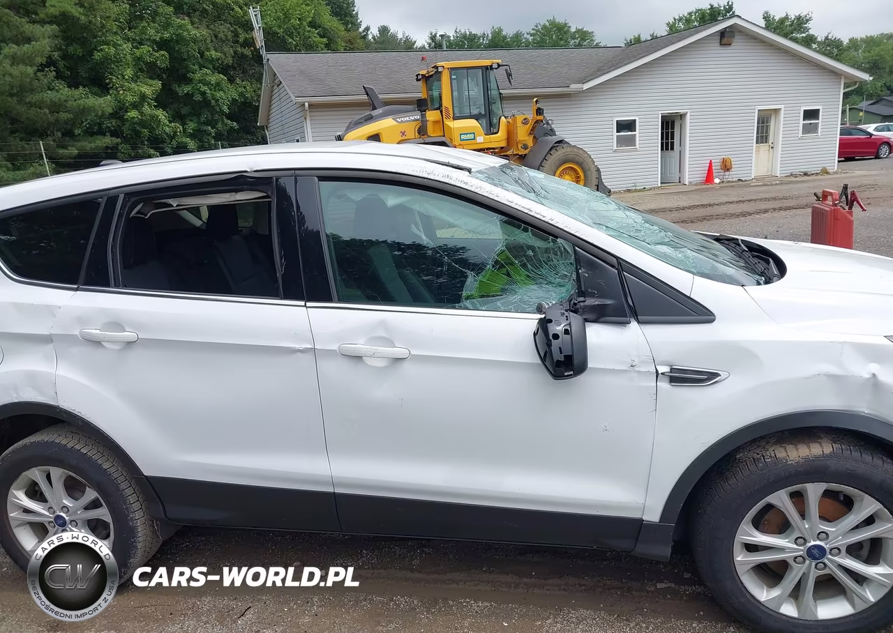 2017 Ford Escape Se VIN:1FMCU0GD2HUD85992 - 14