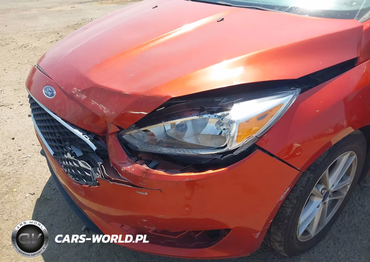 2018 Ford Focus Se VIN:1FADP3F22JL271106 - 6