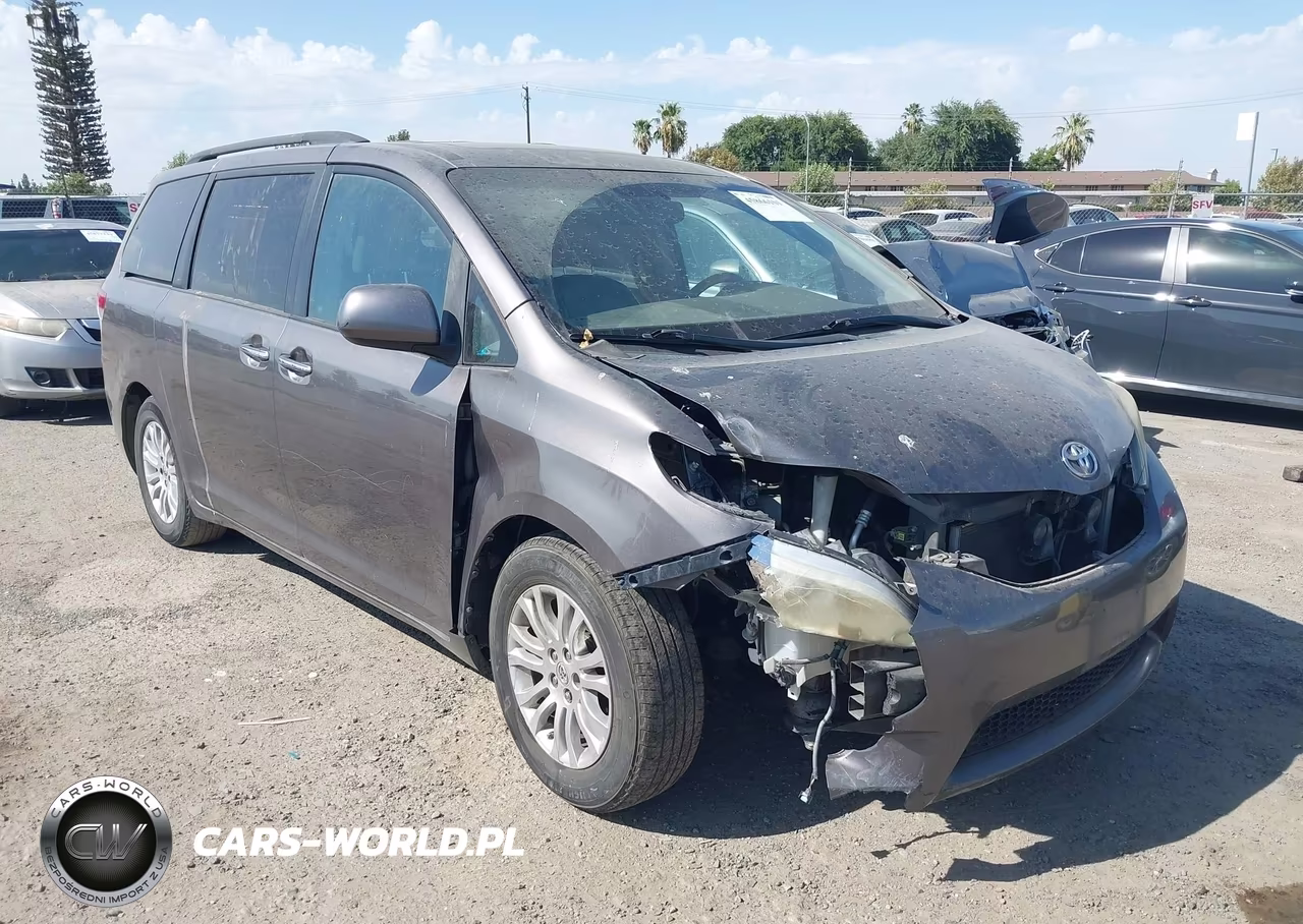 2011 Toyota Sienna Xle V6 – zdjęcie 1 z 18