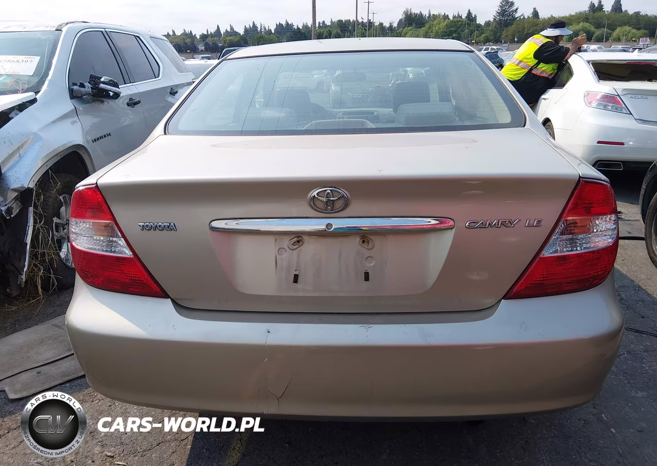 2003 Toyota Camry Le VIN:JTDBE32K830179256 - 16