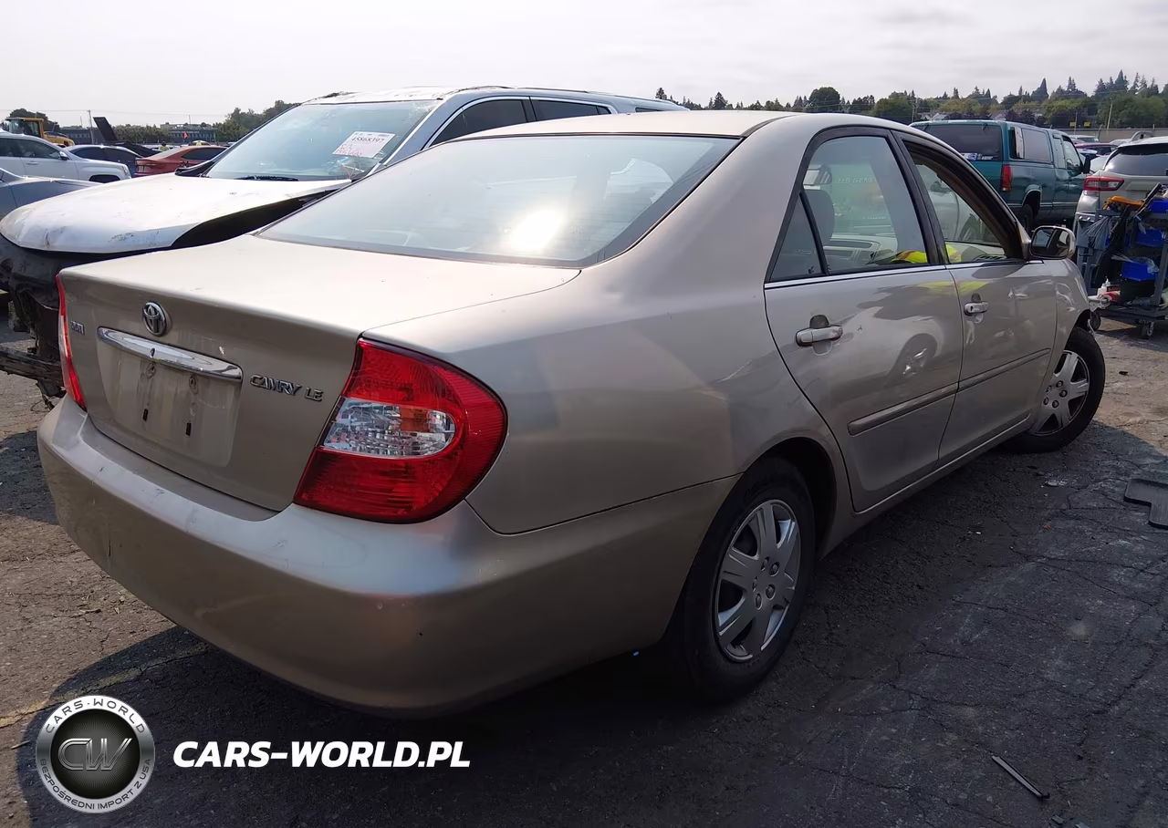 2003 Toyota Camry Le VIN:JTDBE32K830179256 - 4