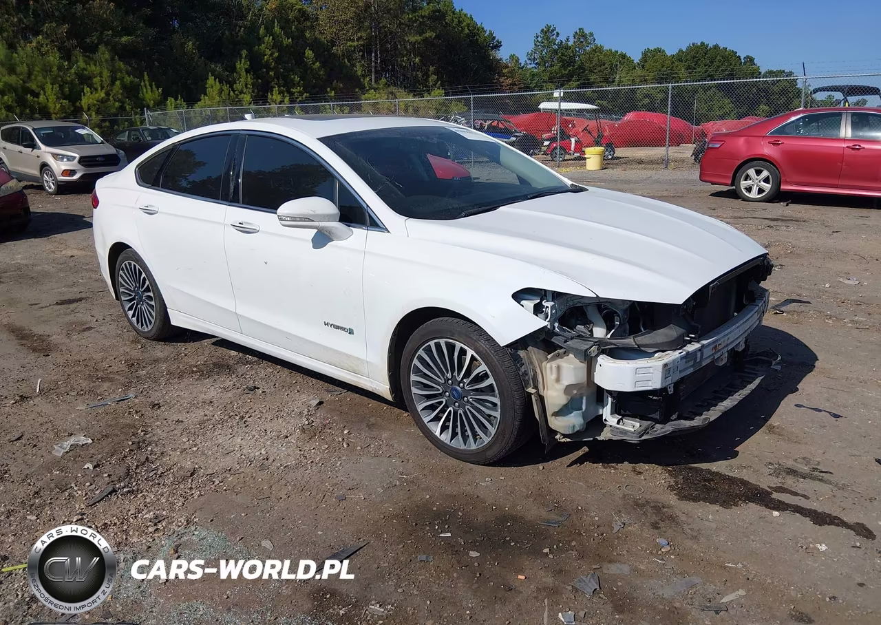 2018 Ford Fusion Hybrid Titanium – zdjęcie 1 z 18