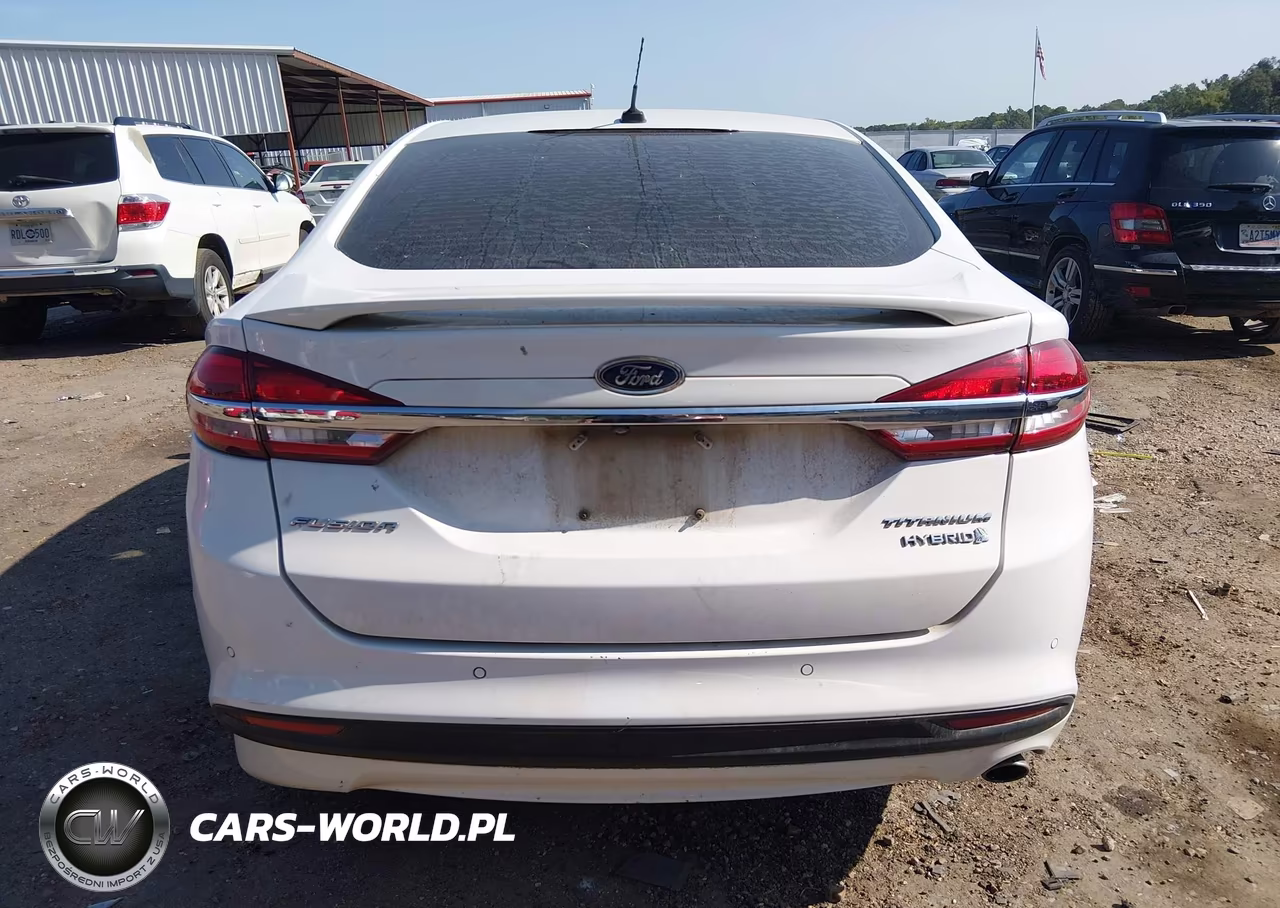 2018 Ford Fusion Hybrid Titanium VIN:3FA6P0RU0JR269943 - 16