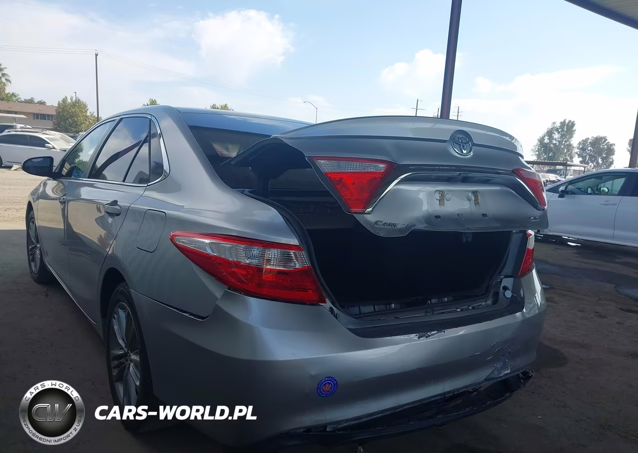 2016 Toyota Camry Se VIN:4T1BF1FK1GU528960 - 3