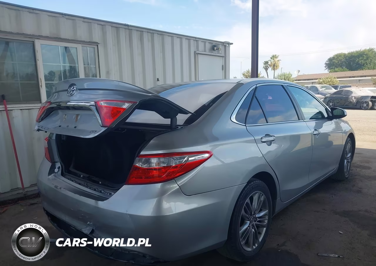 2016 Toyota Camry Se VIN:4T1BF1FK1GU528960 - 4