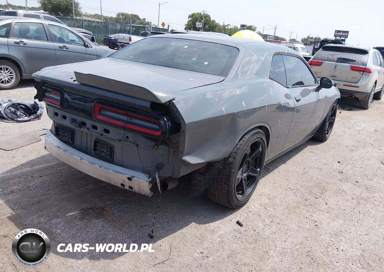 2017 Dodge Challenger Sxt VIN:2C3CDZAG1HH502383 - 4