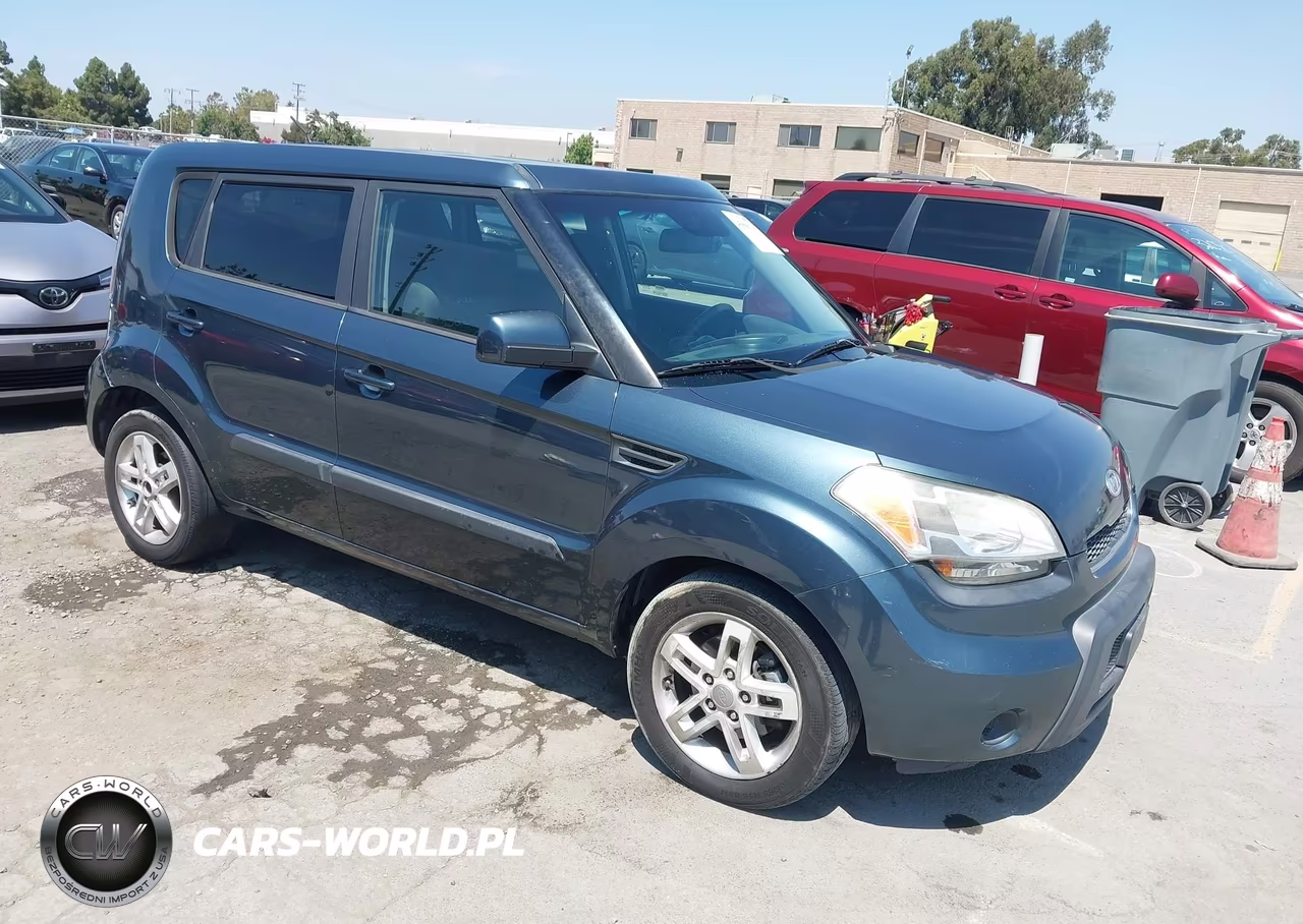 2011 Kia Soul +