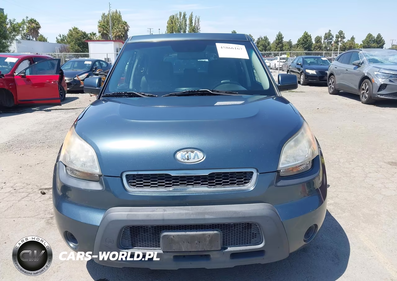 2011 Kia Soul + VIN:KNDJT2A22B7277511 - 13