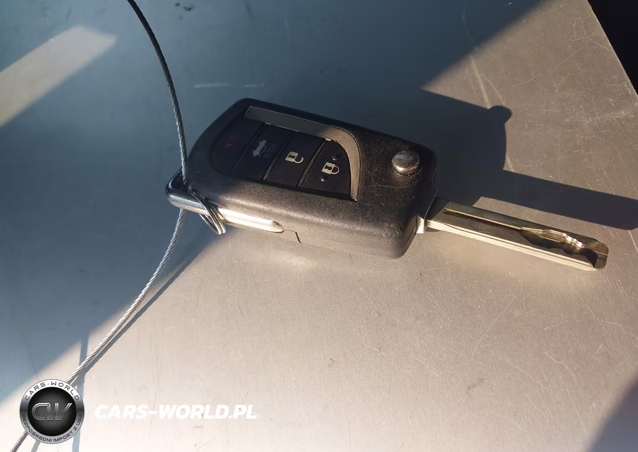 2018 Toyota Camry Le VIN:4T1B11HK6JU011205 - 11