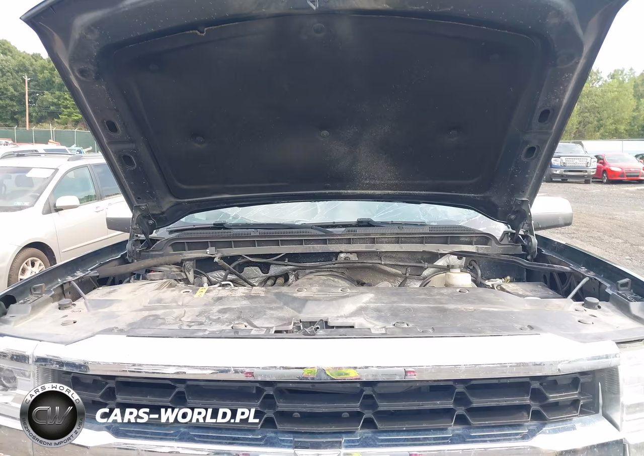 2018 Chevrolet Silverado 1500 1Lt VIN:3GCUKREC4JG168644 - 10
